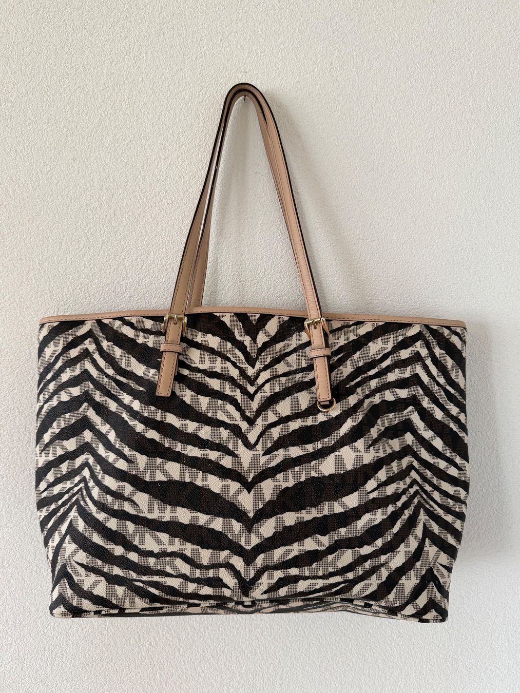 Michael Kors Borse da donna: Michael Kors Tasche mit Zebramuster – Usato da Meilen venduto da ninaproud