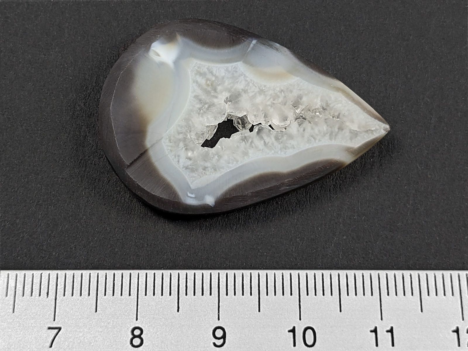 Minerali & Pietre curative: Achat Geode Cabochon 37mm – Nuovo e nell'imballaggio originale da Meilen venduto da StoneGarden 1