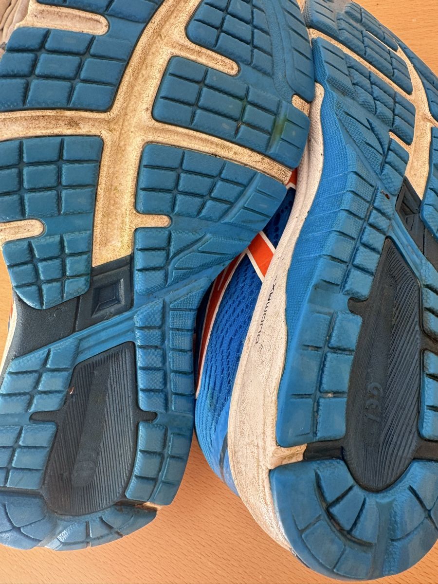 Asics Scarpe per ragazzi: Turnschuhe  – Usato da Arlesheim venduto da Leuenbe 1