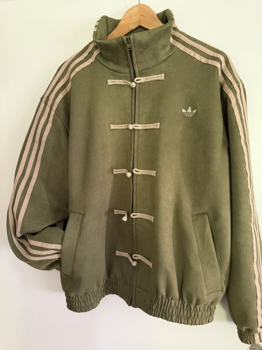 Adidas Vestes: Adidas Track Jacket Khaki Size M Mandarin Collar – Neuf (Voir description) à Steinhausen par mar_8y57 7