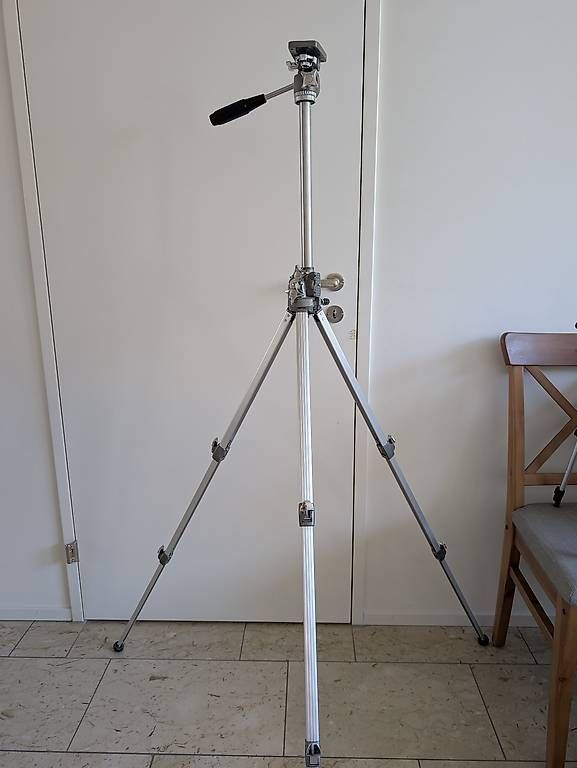 Treppiedi & Teste: Velbon VS-3 Stativ – Usato da Zürich venduto da tut_8y8f