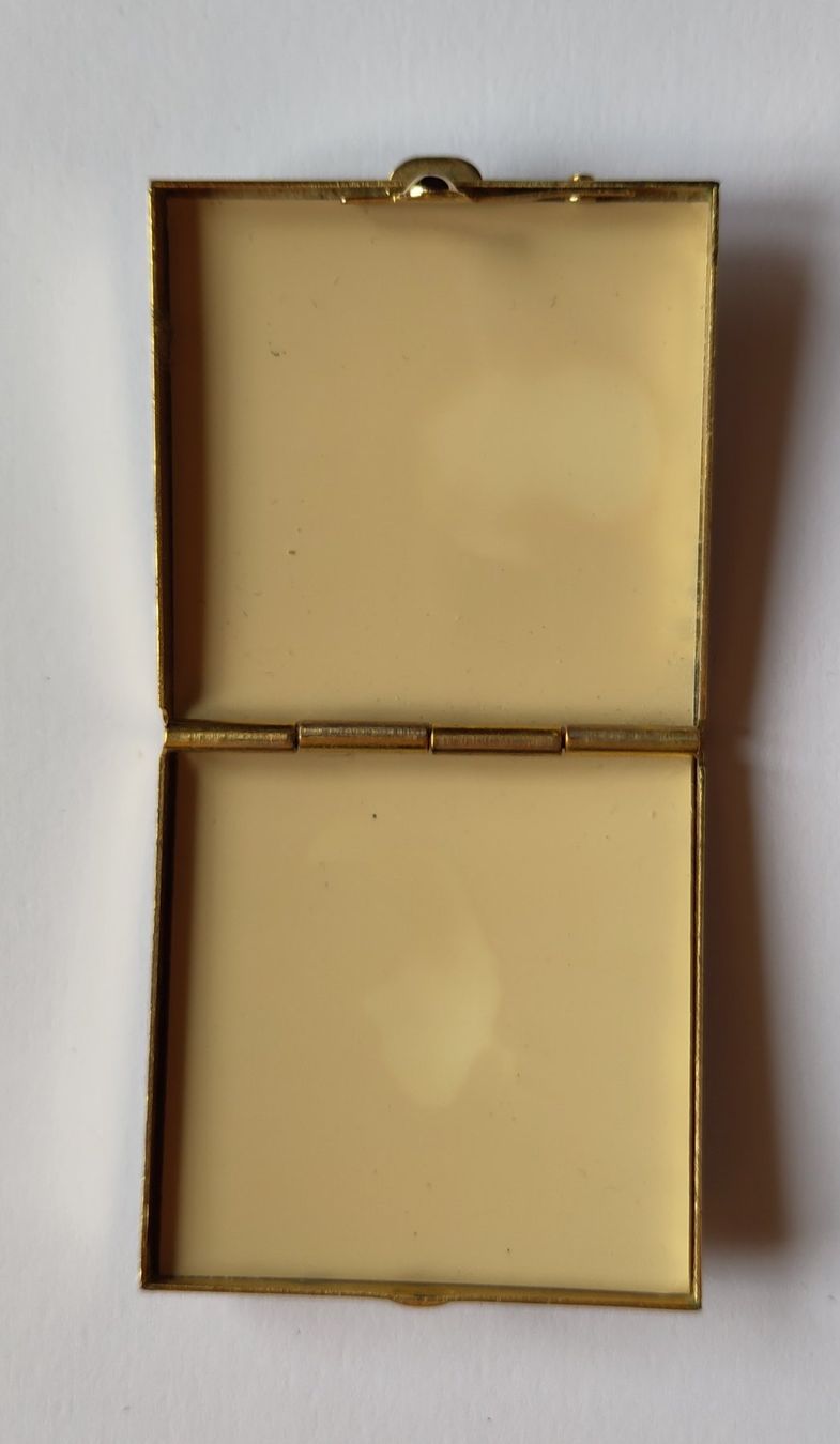 Make-up: Kleine viereckige Puder - oder Pillendose vergoldet – Usato da Veltheim AG venduto da Knopftruckli 2