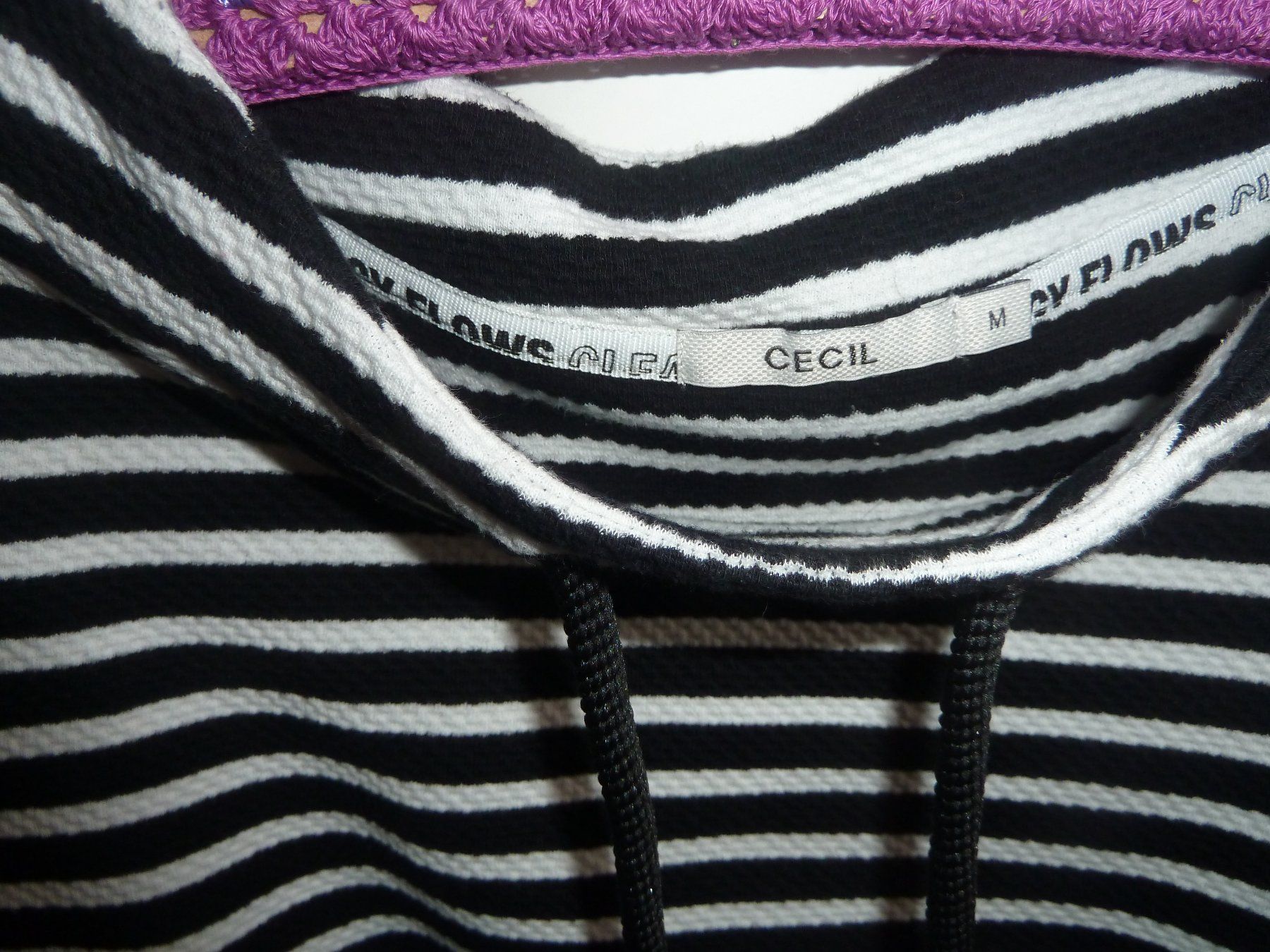 Cecil T-Shirts: SHIRT von CECIL, Gr. M – Gebraucht aus Kestenholz von Fechy 1