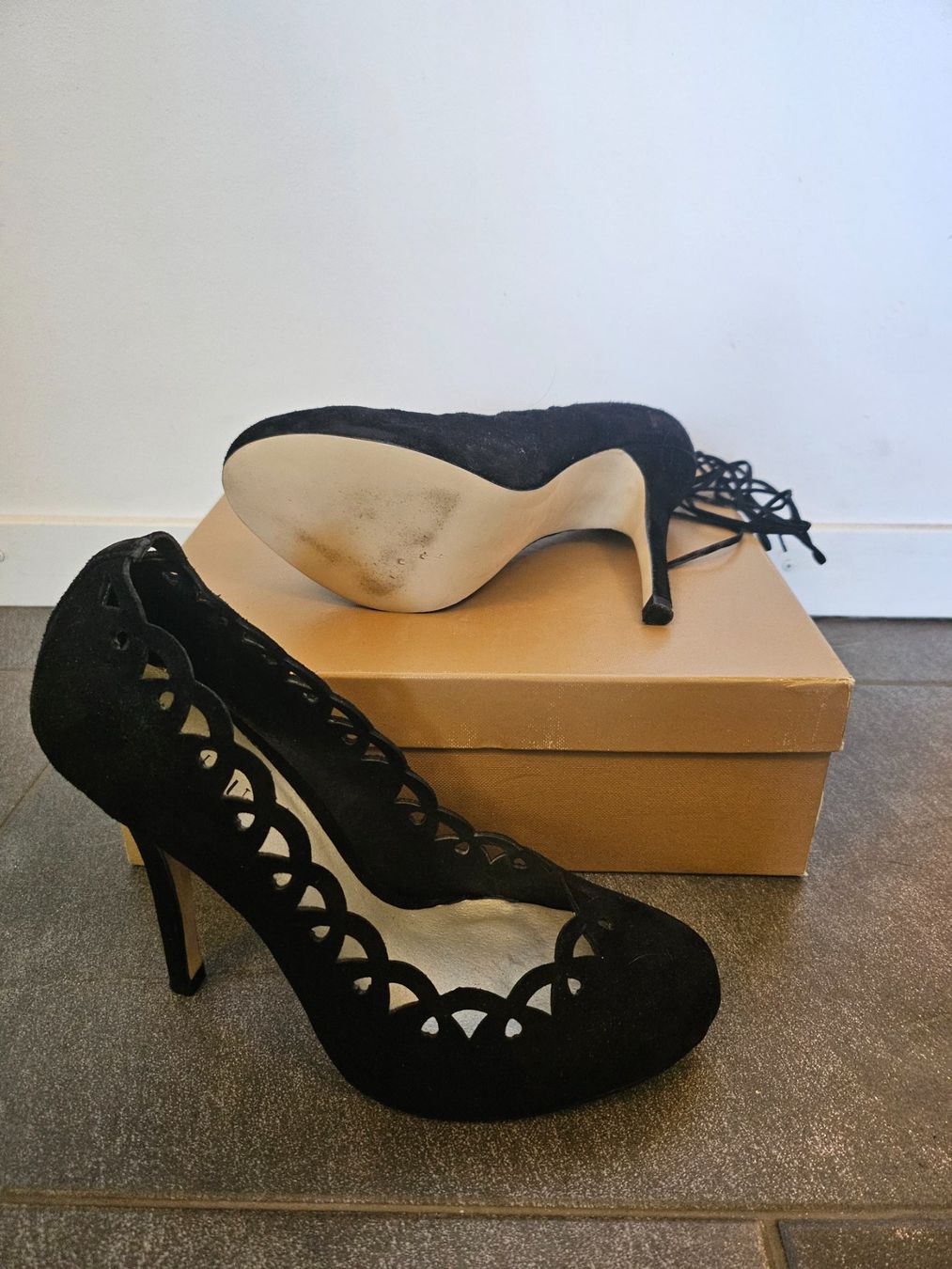 Scarpe da donna: Stilettos MENBUR en daim noirs ajourés – Nuovo (secondo la descrizione) da Jongny venduto da beg_f7zz 2