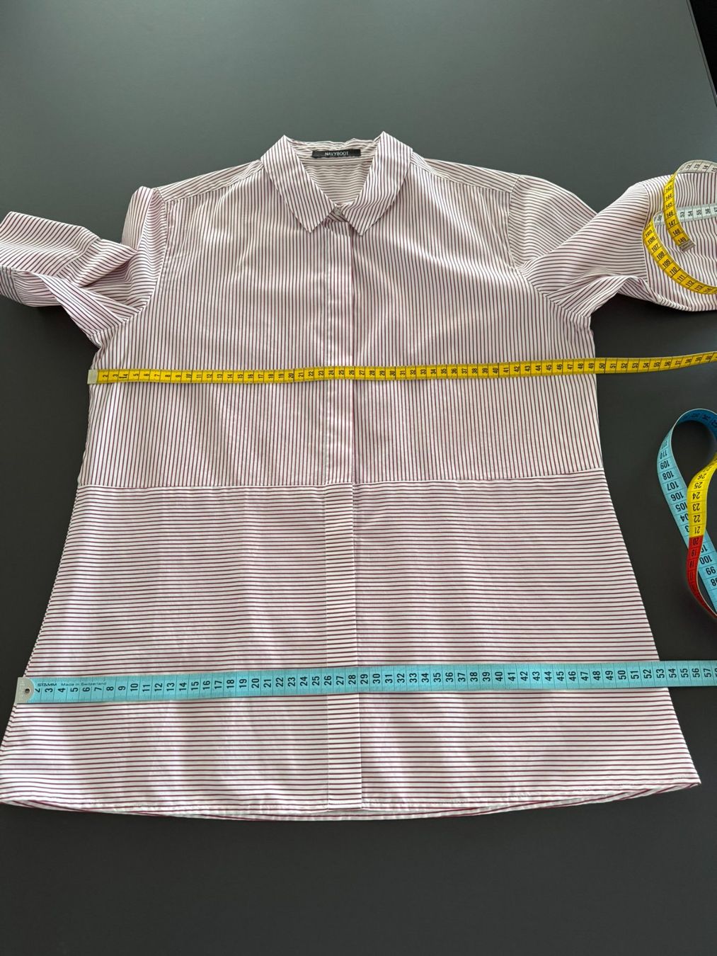 Navyboot Camicette: NAVYBOOT Kurzarmbluse weiss/weinrot gestreift, Grösse 40 – Usato da Muri b. Bern venduto da ris_m7jw 5