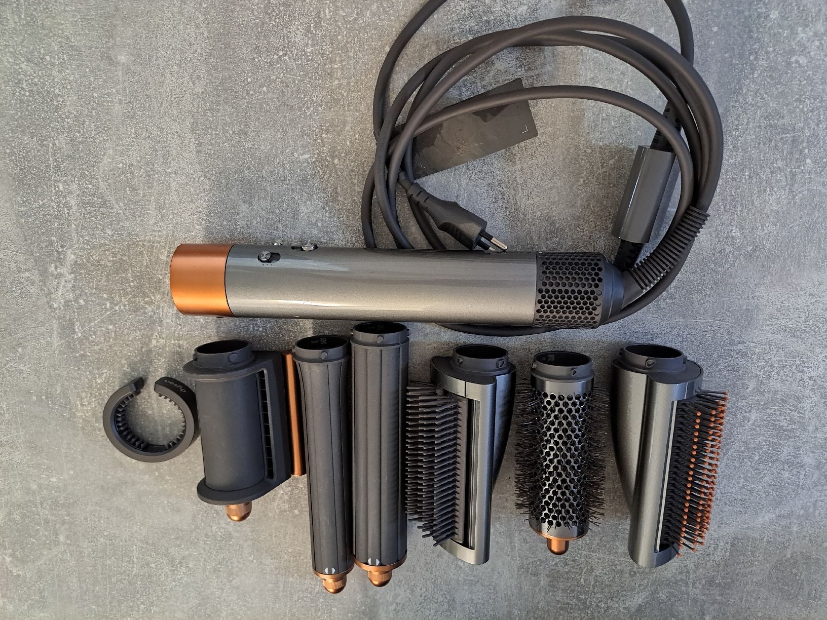 Dyson Asciugacapelli: Dyson Airwrap Haarstyler Long – Usato da Regensdorf venduto da GlamourRicardo 1