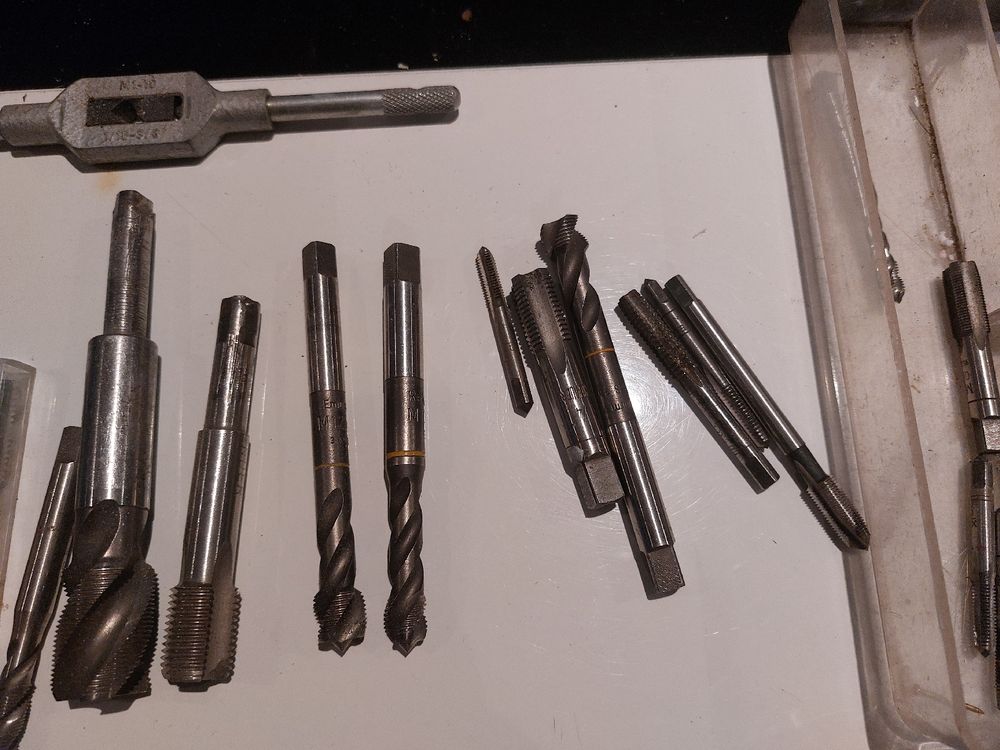 Tous les outils: Gewindeschneideset mit Schneideisen und Windeisen – D'occasion à Vilters par tha-tha 2