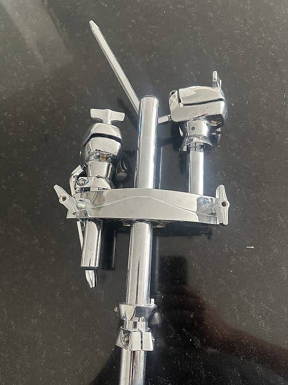 Instruments de musique: Mapex Doppel-Tomhalter / Double Tom Holder – D'occasion à Dielsdorf par Motomic24