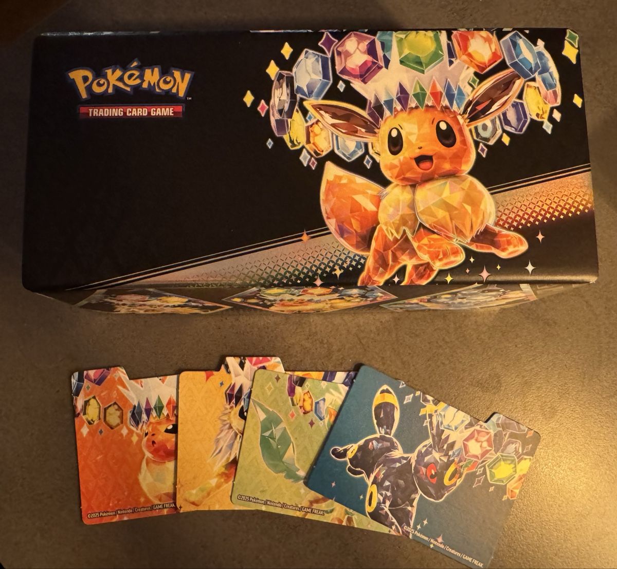 Pokémon Carte collezionabili: Pokemon Surprise Box Prismatic Evolution ohne Inhalt – Nuovo (secondo la descrizione) da Winterthur venduto da Fischinho