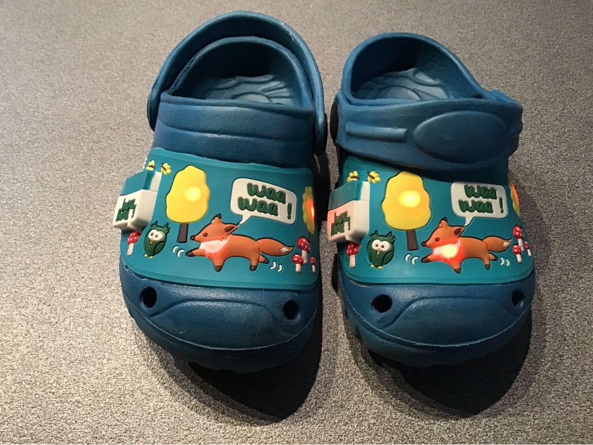 Scarpe per ragazzi: Baby Clogs Marke Blackfox – Nuovo (secondo la descrizione) da Cortaillod venduto da clsoooh 1