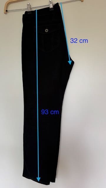 Jeans: Schwarze Jeans Gr. 37 – Gebraucht aus Winterthur von ing_pd8f 7