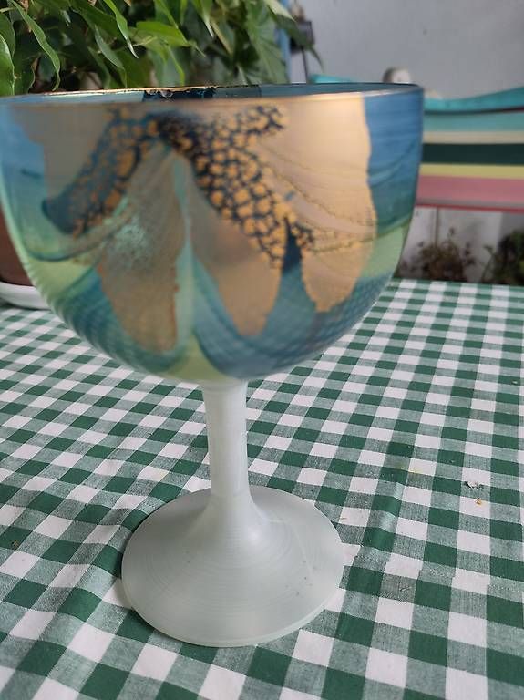 Bicchieri: Kelch aus Glas, kunstvoll bemalt – Usato da Rüti ZH venduto da Retisch 1