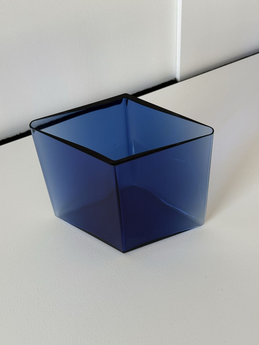 Iittala Vasi & Recipienti: Iittala Ruutu Vase 205, blau – Usato da Rohrbach venduto da WhiteCornus 2