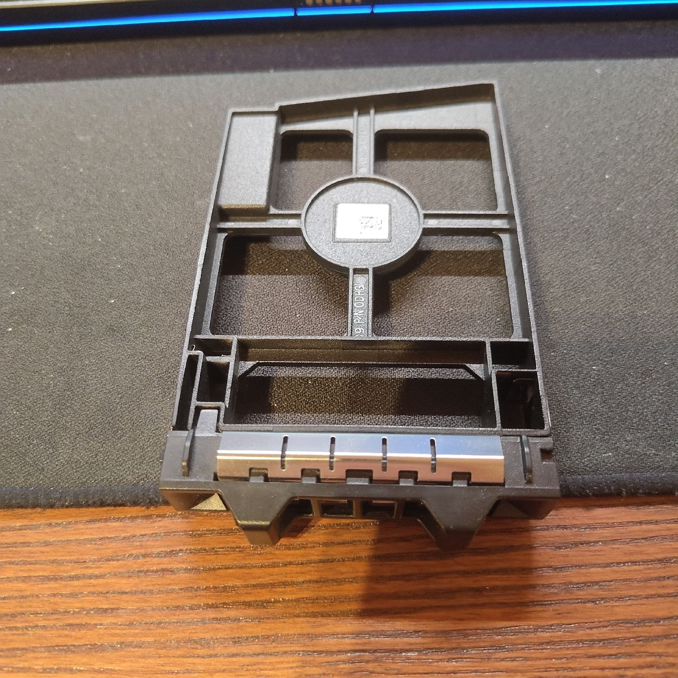 Dell Server: Dell 2.5" SFF Drive Bays Blank - Version 3 – Usato da Villars-sur-Glâne venduto da avi_7dbk 2