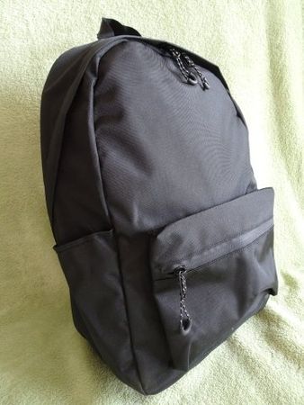 Leichter Tagesrucksack 15L schwarz NEU Masse 41,5x28,5x13cm