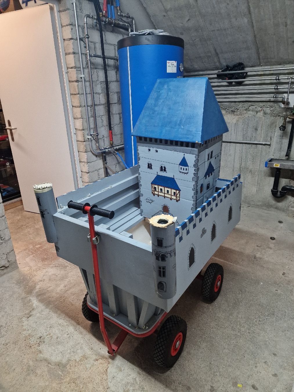 Poussette: Fasnachts Pollerwagen – D'occasion à Alberswil par R21Turbo 3