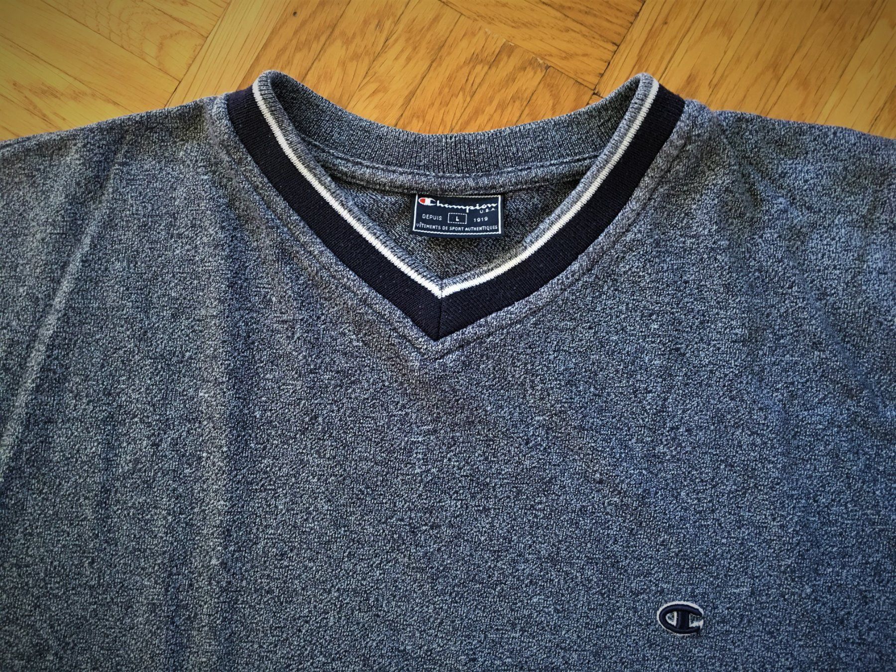 T-Shirts: Schöne T Shirt Champions Gr. L – Neu (gemäss Beschreibung) aus Rümlang von ron2000 1