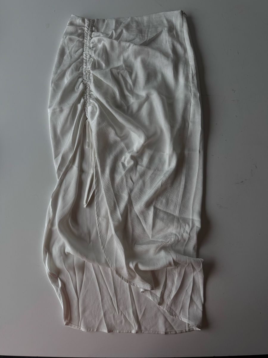 Gonne: Elegant White Slit Skirt – Usato da Zürich venduto da forestF4iry 1