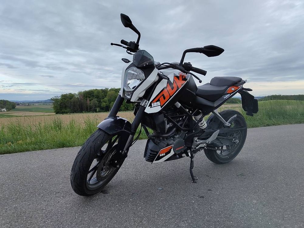 KTM Duke 125 frisch ab MFK 2