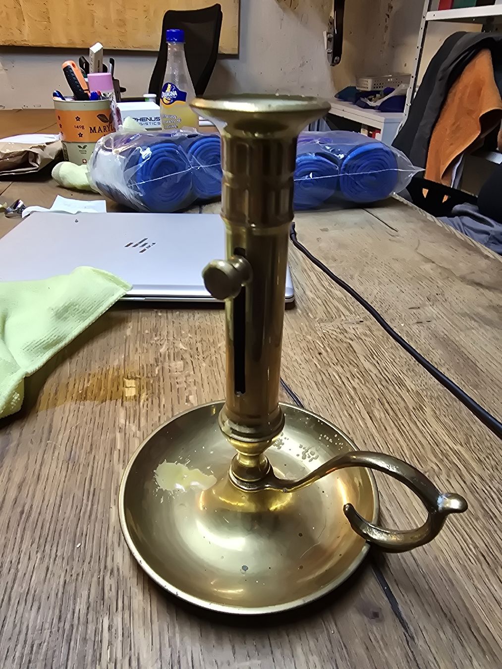 Bougeoirs: Messing Kerzenhalter mit Schiebemechanismus (D) – D'occasion à Rorschach par TimelessTrading