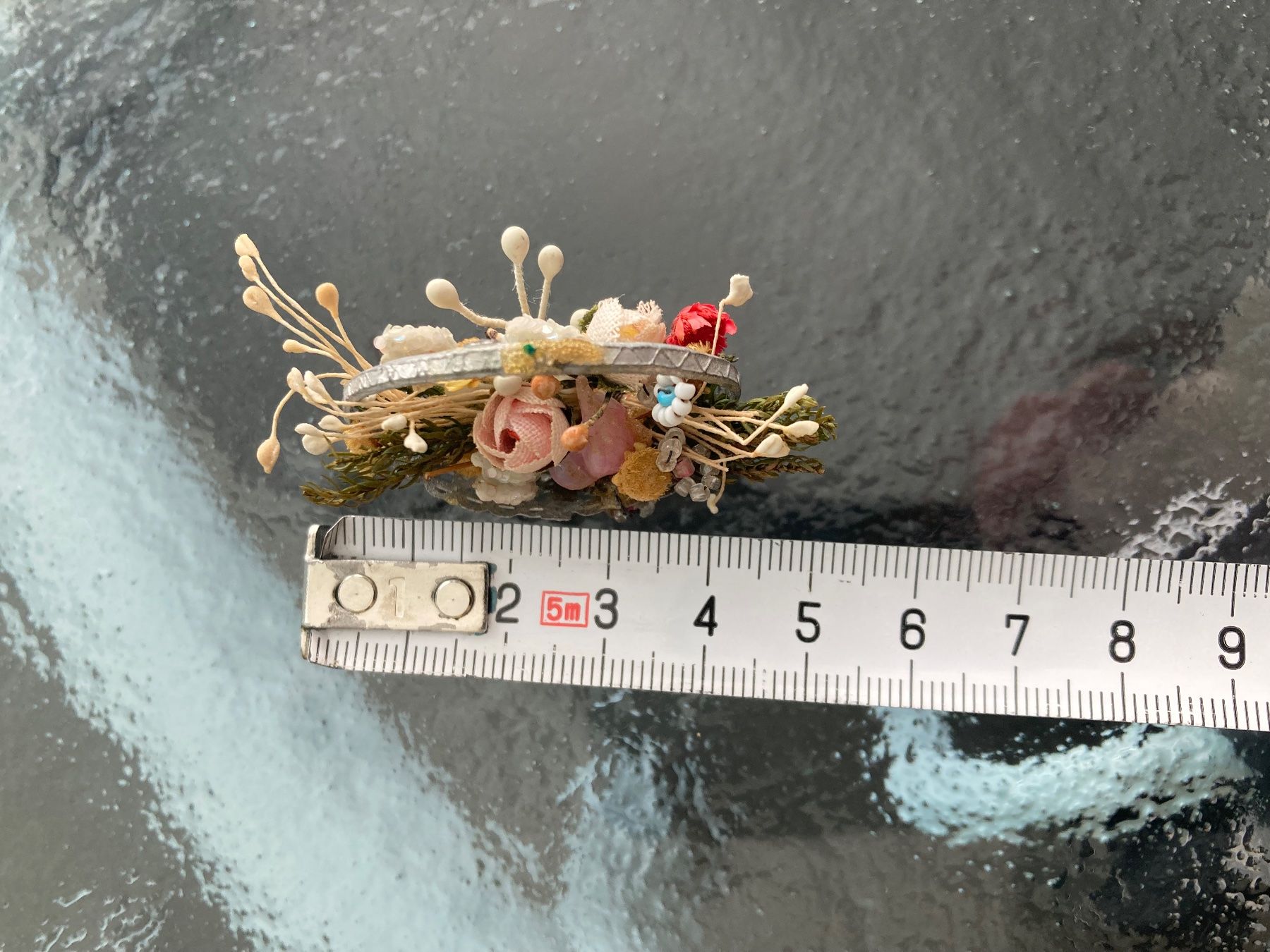 Case e mobili per bambole: Miniatur Blumen-Körbchen viktorianisch, mit Murano Vögelchen – Usato da Zürich venduto da kostbares 5