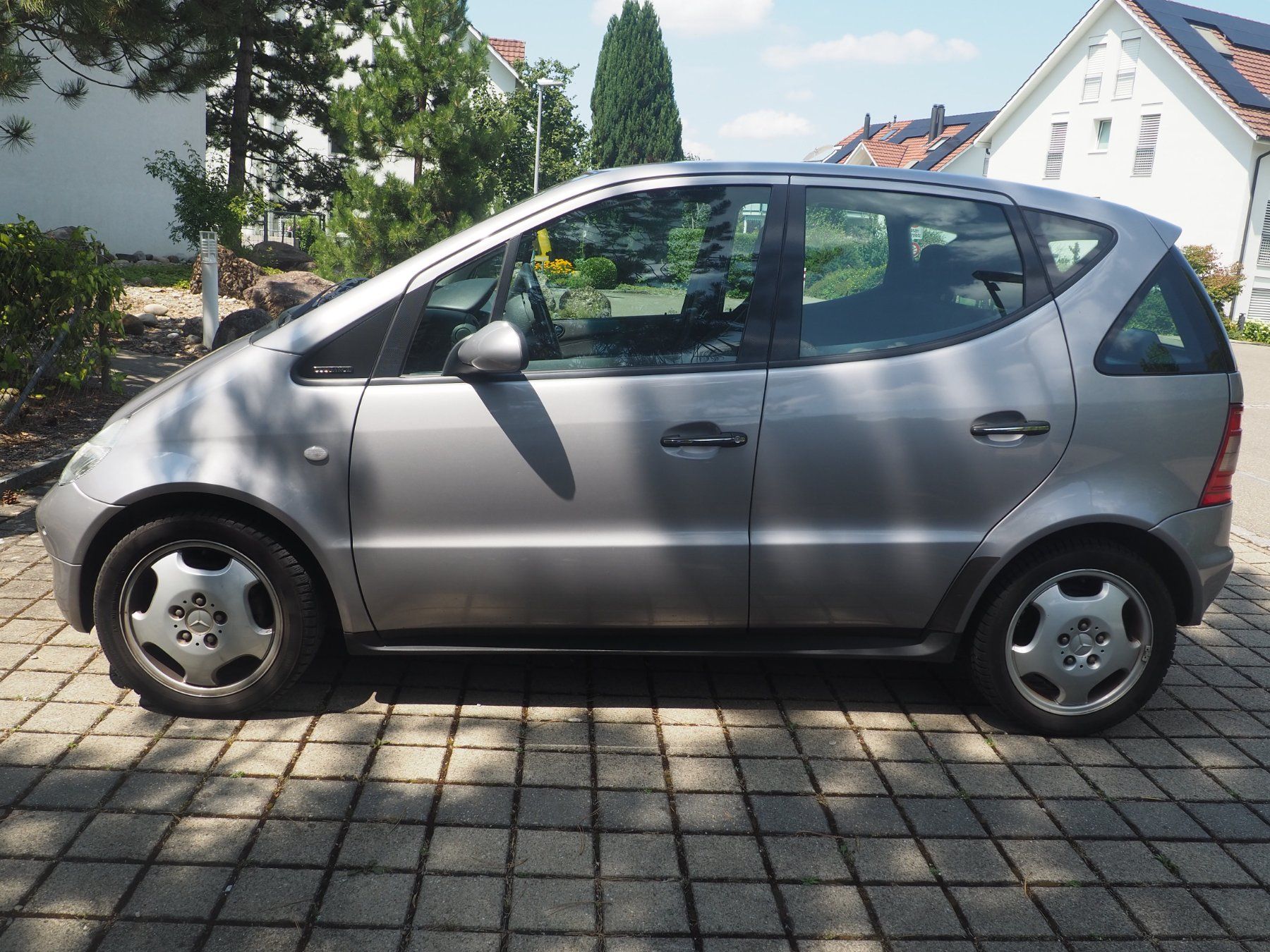 Mercedes-Benz Automobili: Mercedes A190 Elégance – Usato da Zollikerberg venduto da mfix 2