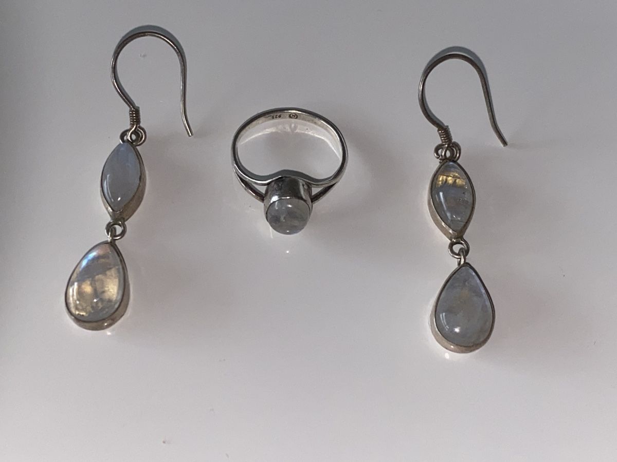 Sonstiger Schmuck: Mondstein Schmuckset, Ring und Ohrringe, 925er Silber – Gebraucht aus Läufelfingen von Alles_Garantie