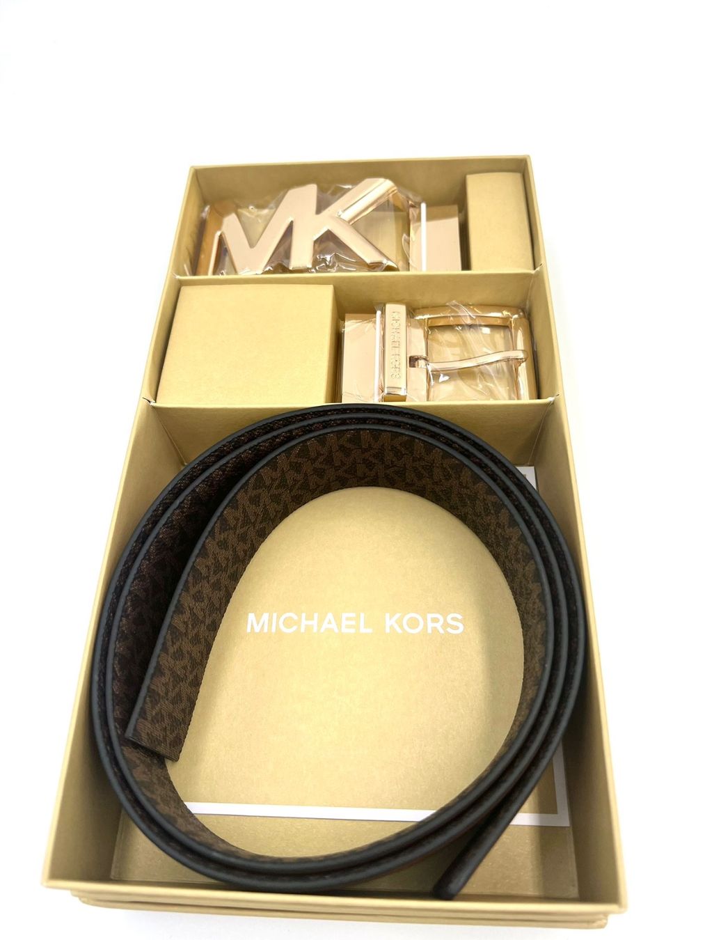 Michael Kors Cinture: Michael Kors Gürtel S 4in1 in Geschenkbox – Nuovo e nell'imballaggio originale da Wiedlisbach venduto da Sistershop 1