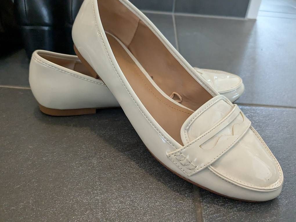 Scarpe da donna: Beige Ballerinas von Zara 38 – Usato da Stäfa venduto da FloStauf 1