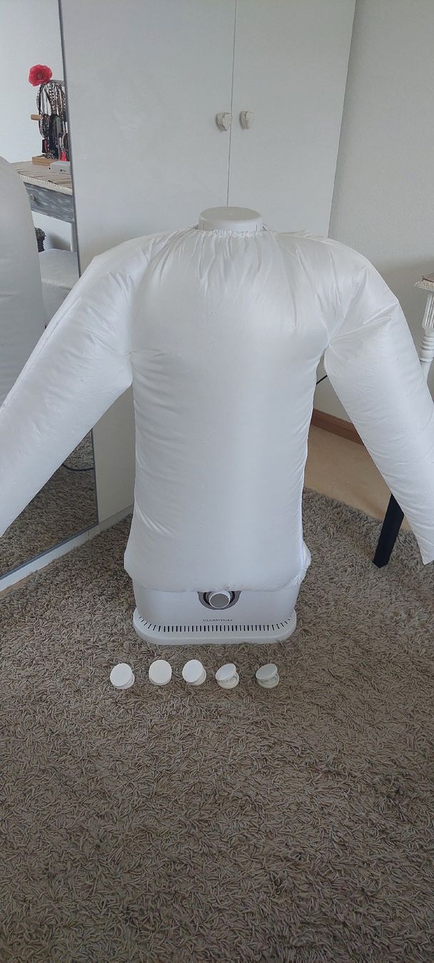Cleanmaxx Ferri da stiro: Kleiderbügler weiss neuwertig – Usato da Münchenstein venduto da Alicia_Michelle