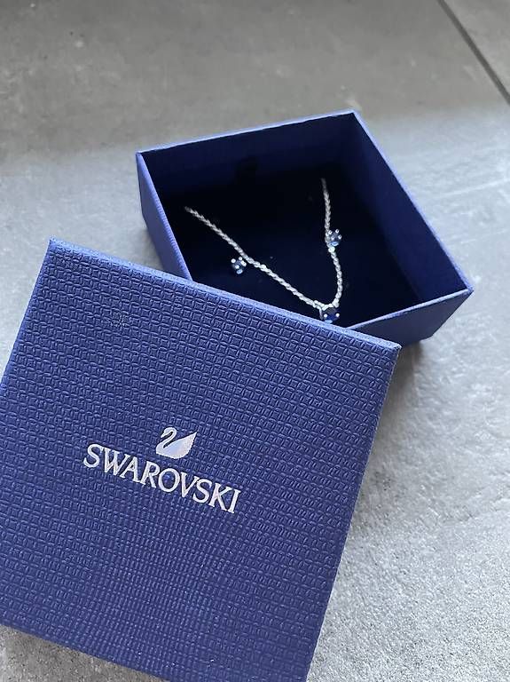 Catenine: Set gioiello Swarovski  – Usato da Zürich venduto da cam_5br9 2
