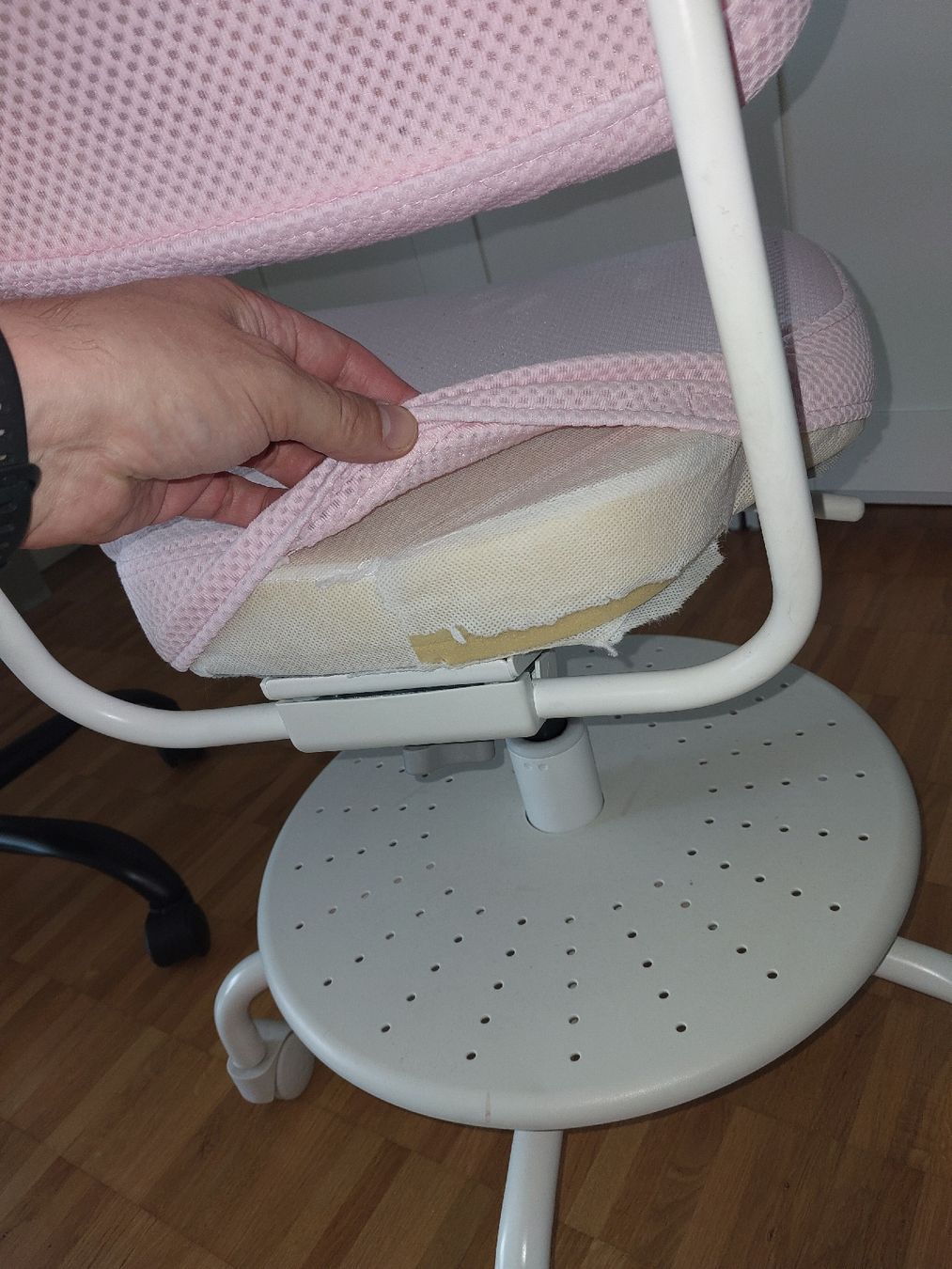 Sedie: Rosa Kinder Drehstuhl  – Usato da Aarau venduto da awerk 1