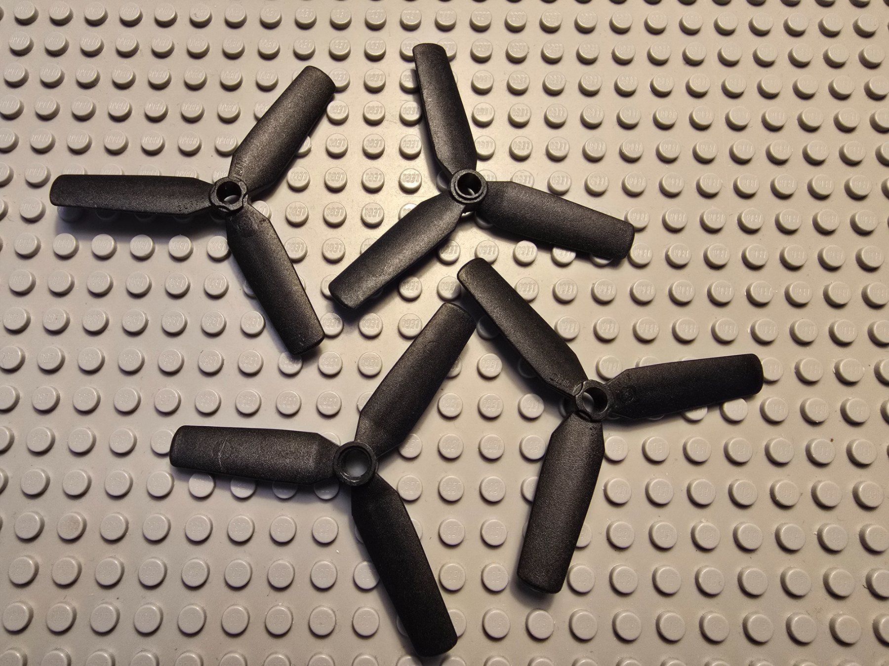 Lego Kit di costruzioni: Lego 4x Technik Propeller (15790) – Usato da Basel venduto da Swi-7621