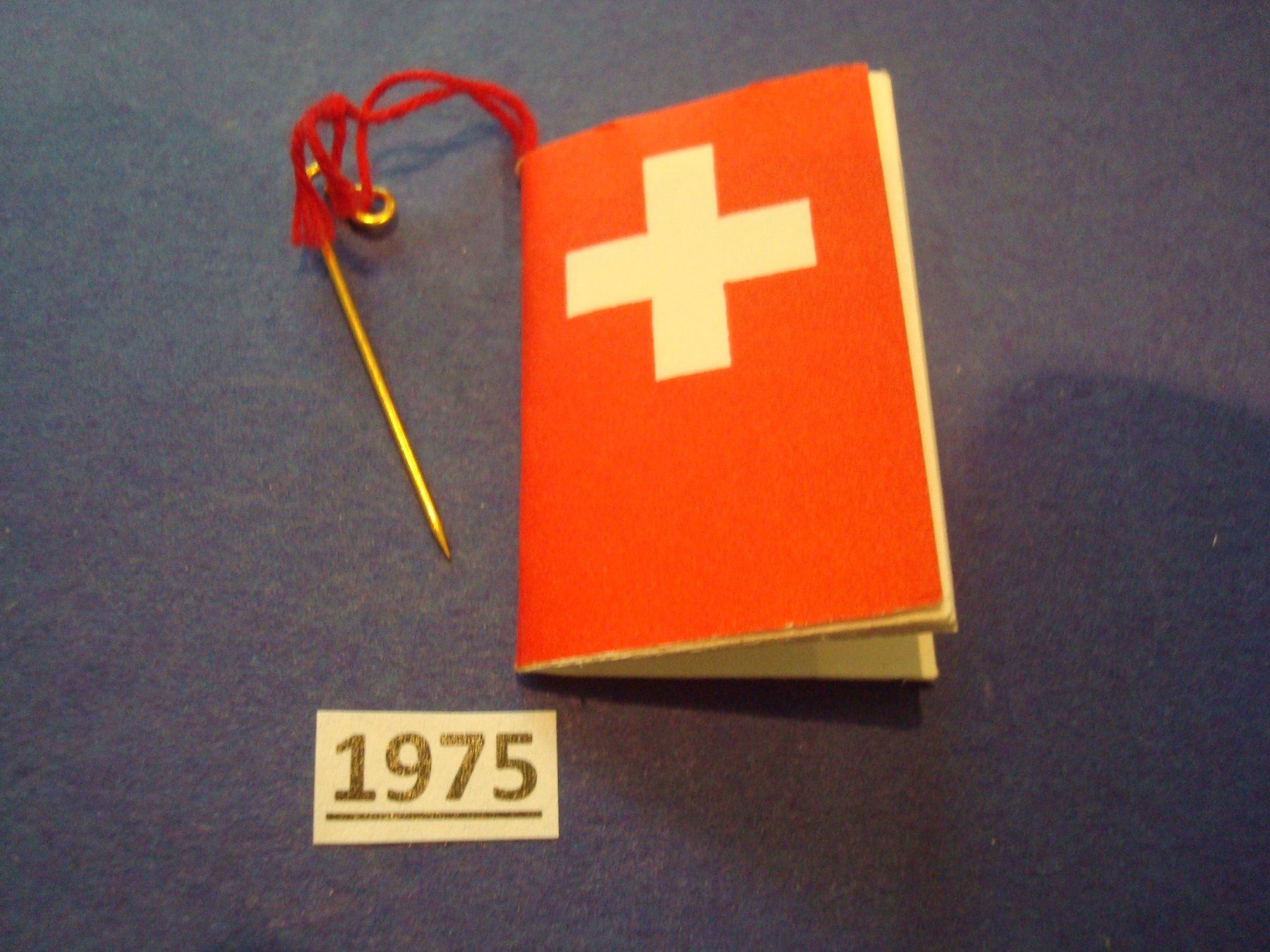 Placchette & Badge: Abzeichen 1. August 1975 – Nuovo (secondo la descrizione) da Riehen venduto da Baerewaegli