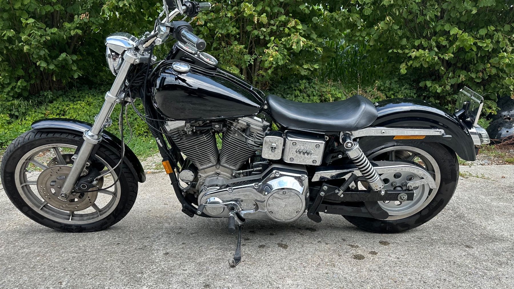 Harley-Davidson Chopper: Harley Davidson Dyna Glide Occasion Motorrad Schwarz – Usato da Eschenbach LU venduto da Duc847