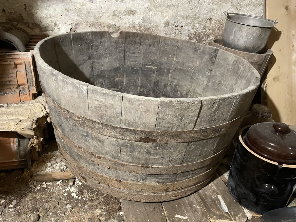 Articoli in legno: Holzwanne, Holzzuber, Fass – Usato da Au TG venduto da and_k8st