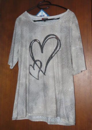 T-shirt Street One gris avec cœurs taille 42