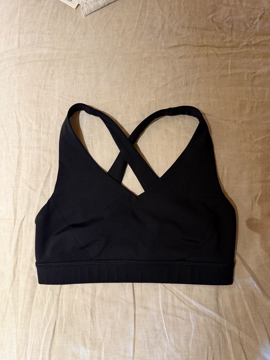 Lululemon Sonstige Unterwäsche: Lululemon sports bra 8 – Gebraucht aus Schönried von theapplew