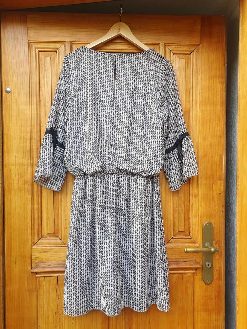 Vestiti: Cooles gemustertes Kleid – Usato da Hüttlingen venduto da Thurgi85 1