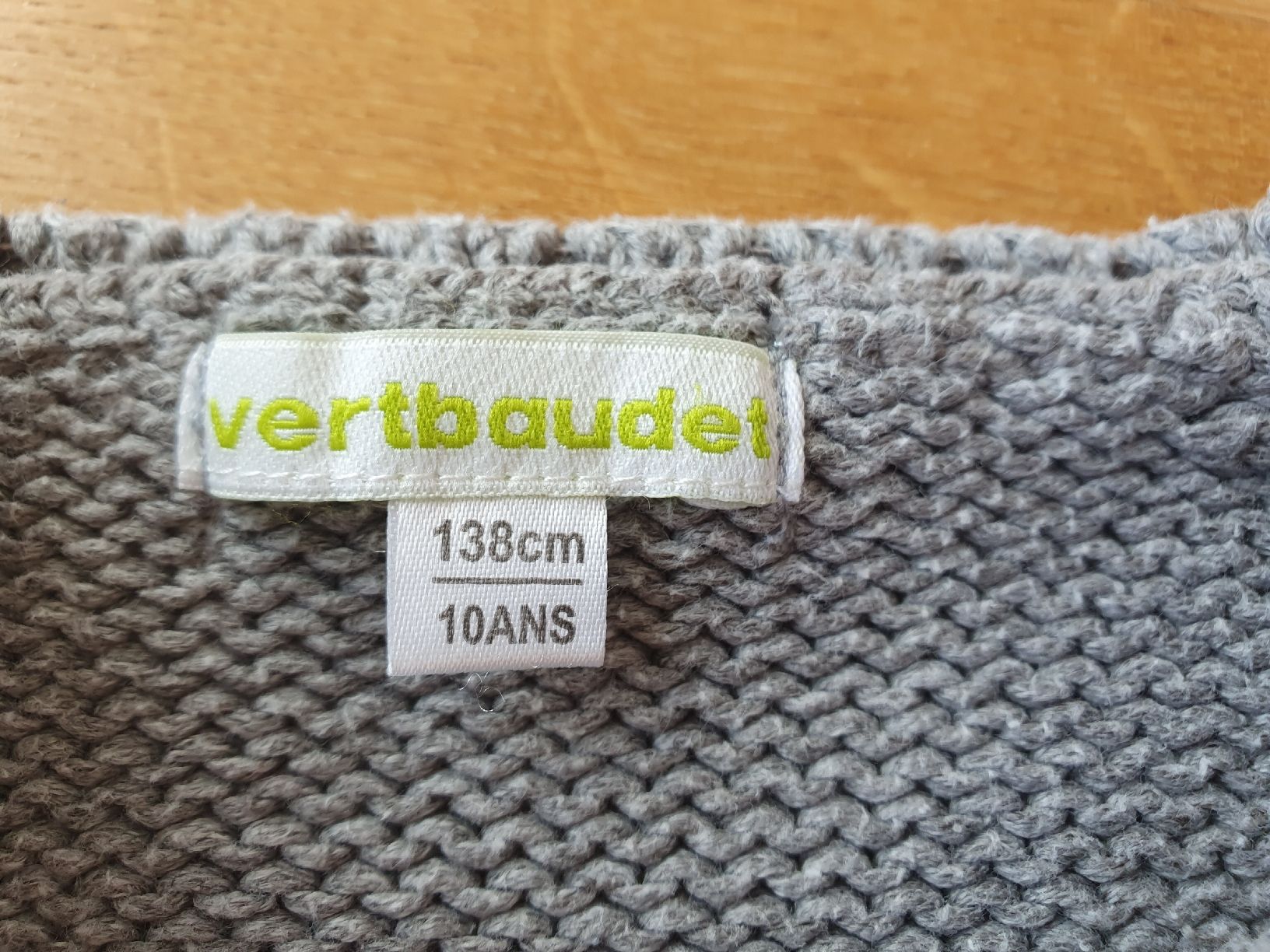 Maglioni & Felpe: Vertbaudet Pullover mit Schmetterling Wendepailleten Gr. 140 – Usato da Villars-sur-Glâne venduto da richardette 3