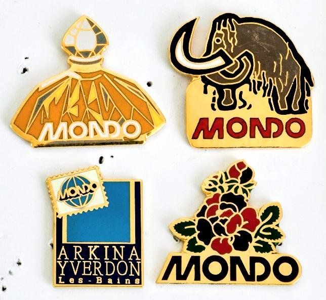 Placchette & Badge: 4 MONDO  Pins – Usato da Pfäffikon ZH venduto da Colacity