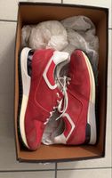 Louis Vuitton Baskets rouges femme