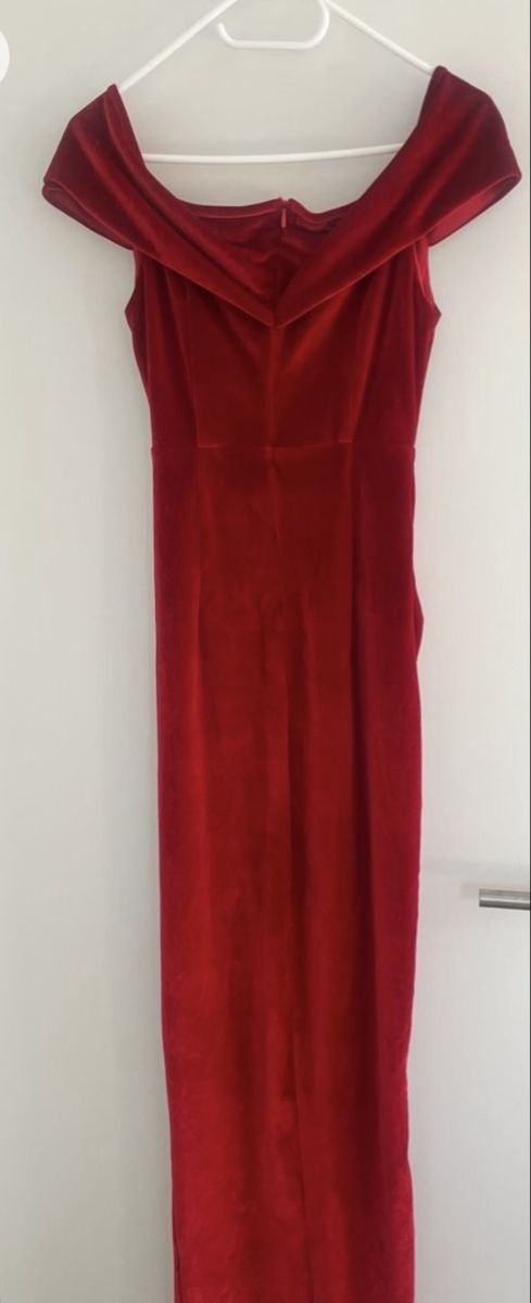 Vestiti: Abendkleid rot – Usato da Winterthur venduto da millividi 2