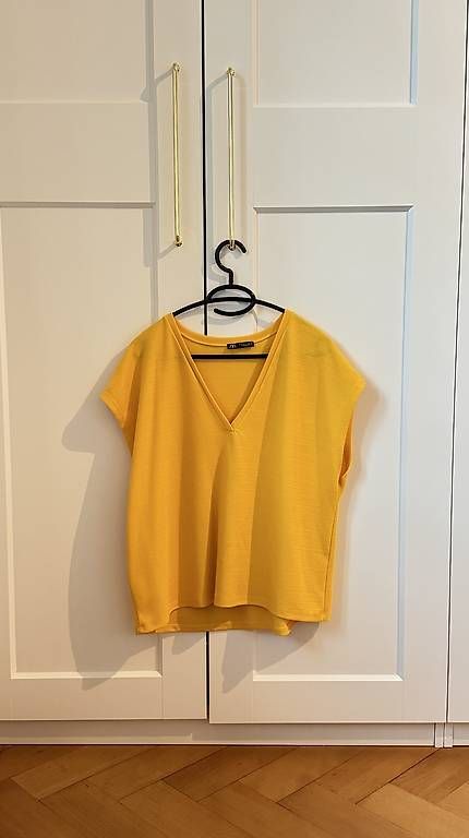 T-shirt: Kurzarm-Shirt, gelb, S/36 – Usato da Luzern venduto da bar_v528