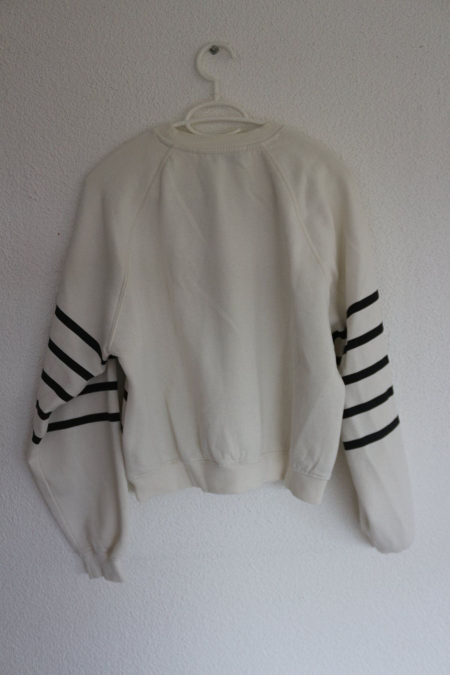 Bershka Maglioni & Felpe: Sweatshirt mit Streifen – Usato da Schötz venduto da mag_pw7w 1