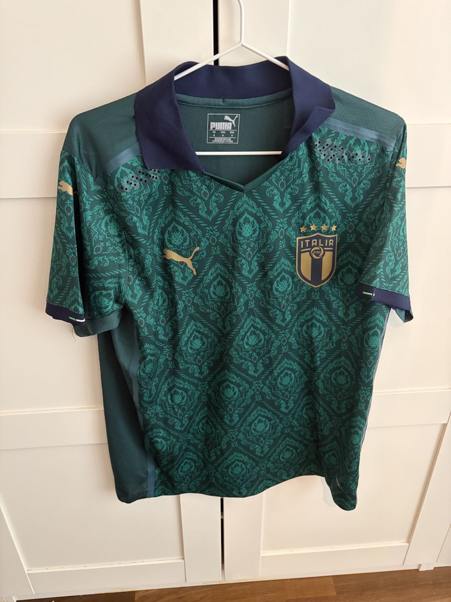 Puma Leibchen & Hosen: Italien Trikot Gr.M – Neu (gemäss Beschreibung) aus Grenchen von lyn_8w2w