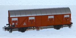 MÄRKLIN N° 46275  GEDECKTER GÜTERWAGEN DIG.SCHLUSS LICHT