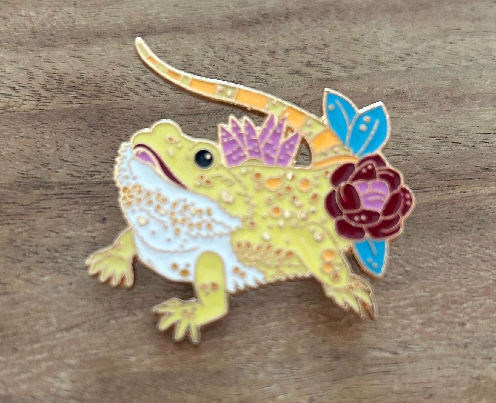 Placchette & Badge: Pin Echse / Bartagame – Nuovo e nell'imballaggio originale da Geneve venduto da vane267