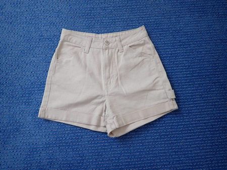 Kurze Hose Divided Grösse 32