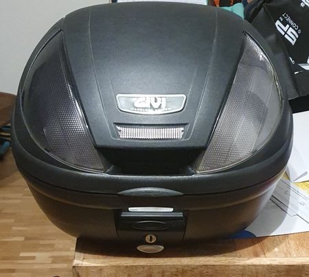 Top case Givi 36 litres NEUF, 2 clés